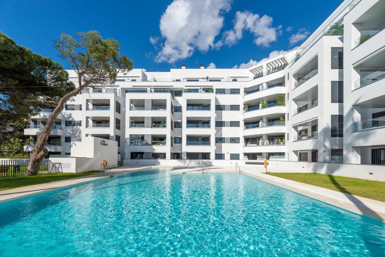 Vacation Marbella: Beachside Retreat with Spacious Terrace Exterior photo