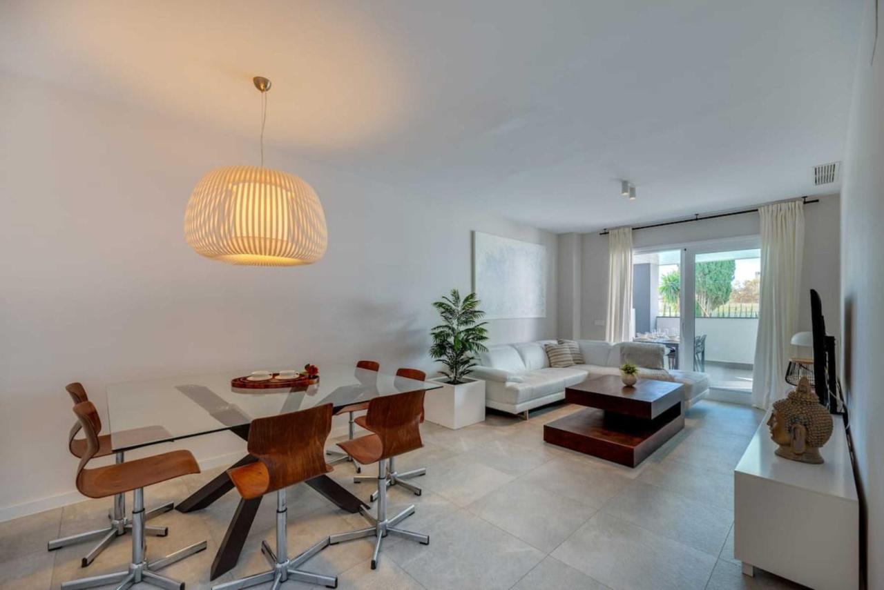 Vacation Marbella: Beachside Retreat with Spacious Terrace Exterior photo